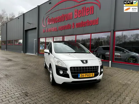 Peugeot 3008 1.6 VTi ST / Clima / Cruise / PDC / Trekhaak / Navi / Pano /