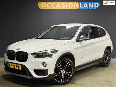 BMW X1 SDrive18i Centennial High Executive|LED|CRUISE|STOELV|BLUETOOTH|NAVIGATIE|19INCH|