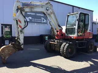 Takeuchi TB295W (bj 2015)