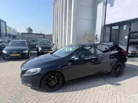 Volvo V40 2.0 D2 Kinetic Business Euro6! ZEER NETTE AUTO! INRUIL MOGELIJK!