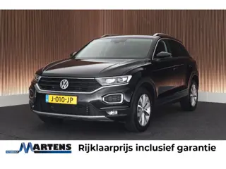 Volkswagen T-Roc 1.5 TSI 150pk DSG Style Trekhaak Camera Stoelverwarming Panoramadak LED