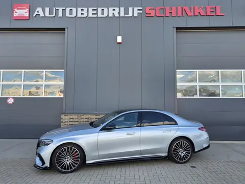 Mercedes-Benz E-Klasse 200 AMG PAKKET,PANO,360 CAMERA,SFEERVERLICHTING,20 INCH VELGEN