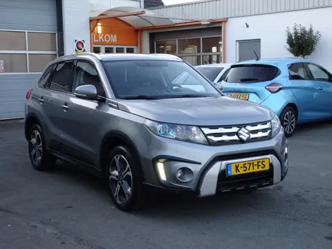 Suzuki Vitara 1.6 High Executive Automatische airco, navigatie, panorama dak, parkeersensoren, licht