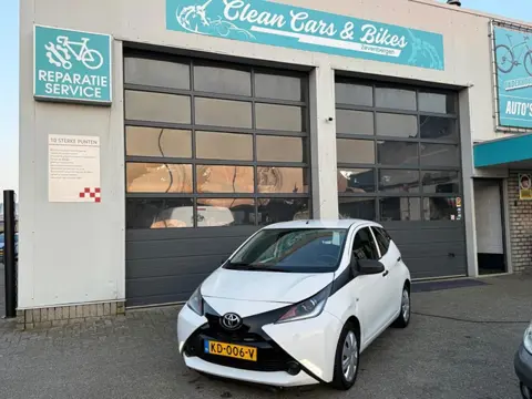 Toyota Aygo 1.0 VVT-i x-now (bj 2016)