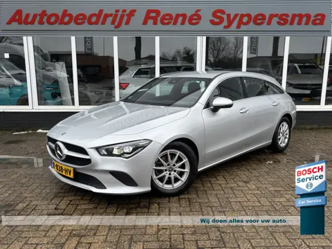 Mercedes-Benz CLA-Klasse Shooting Brake 180 Business Solution | Mbux | Stoelverwarming | Parkeer Cam