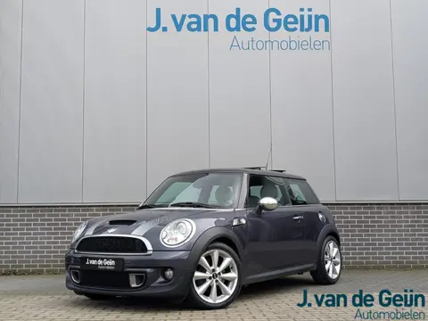 Mini Mini 1.6 Cooper S 10 Years II | Panorama | Leder | Xenon | Org NL | APK&OH Nieuw