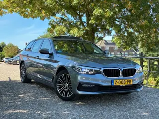 BMW 5-serie Touring 520d High Executive | Pano + Head up + Trekhaak Nu € 14.975,-!!!