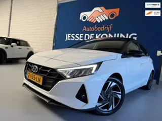 Hyundai I20 1.2 MPI Comfort / bj.2020 / wit/zwart / navigatie / sportvelgen / NAP met 90372 km/ boek