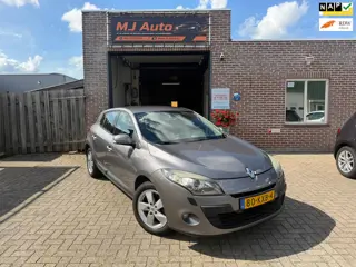 Renault Mégane 1.6 Dynamique airco navigatie cruise control xenon