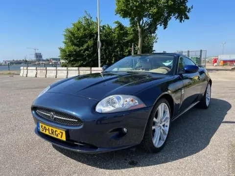 Jaguar XK 4.2 V8 Coupé