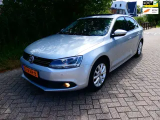 Volkswagen Jetta 1.2 TSI 105pk Leder Navi Schuifdak Clima Trekhaak