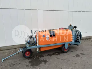 Empas Georgia 37-55-1000e spuitwagen met elektrische haspel