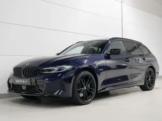 BMW 3 Serie Touring 330e xDrive M-Sport | Panoramadak | Adapt. Cruise Control