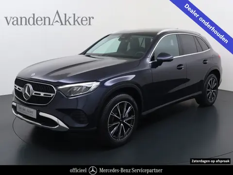 Mercedes-Benz GLC 300e 4Matic // Trekhaak // Panoramadak // 360 Camera // Distronic // GRATIS Winter