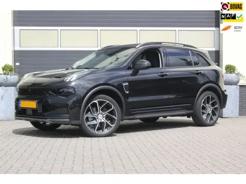 Lynk & Co 01 1.5 PHEV Plug-in hybrid | NAP | Black line| Panoramadak |