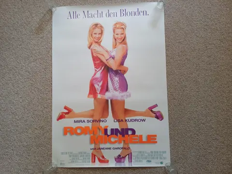 ROMY AND MICHELE ' S HIGH SCHOOL REUNION