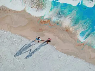 Jasmin Navoyan - Beach for two (Large)