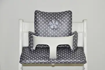 Stokke tripp trapp stoelverkleiner kussen gecoat "GreyFlower