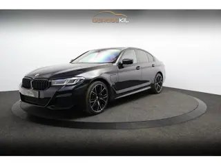 BMW 5-serie 520e Business Edition Plus Laser / Comfort stoelen / Elek. verstel. stoelen / 20''LM vel