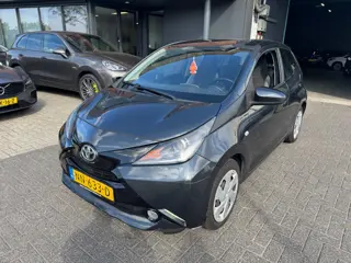 Toyota Aygo 1.0 VVT-i x-play 5DEURS AIRCO CAMERA ORIG NL NAP
