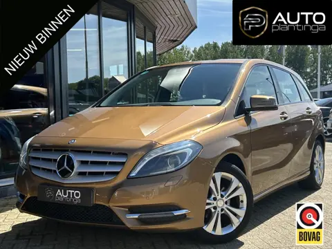 Mercedes-Benz B-klasse 180 Ambition 122PK | Trekhaak | NL AUTO | NAP | Parkeersensoren Voor en Achte