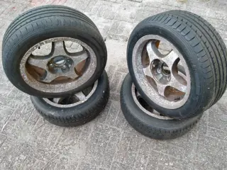 Bijna nieuwe Auto Banden