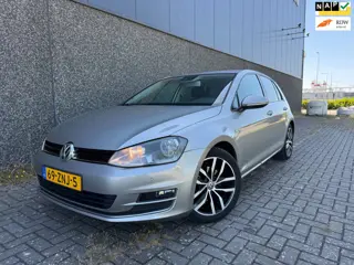 Volkswagen Golf 1.4 TSI ACT Highline/Dealer OH/NL Auto/DSG/Nieuwe APK en beurt!