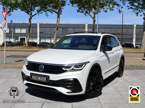 Volkswagen Tiguan 1.4 TSI eHybrid 2x R-Line 245PK | Panodak | Leer | 360° | Memory | Keyless | Black