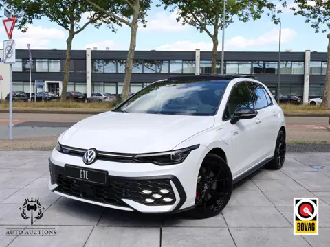 Volkswagen Golf GTE 1.5 eHybrid 272PK | Panodak | Leer | Black Style | Garantie 2030 | Head-up | Sto