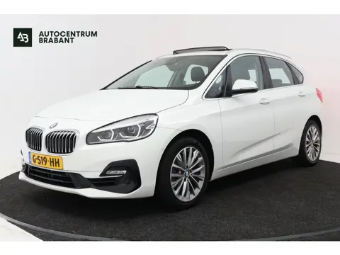 BMW 2-serie Active Tourer 218i High Executive Edition (PANORAMADAK, TREKHAAK, STOELVERWARMING, CAMER