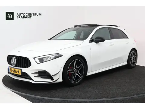 Mercedes-Benz A-klasse 180 Business Solution AMG (PANORAMADAK, STOELVERWARMING, SFEERVERLICHTING, CA