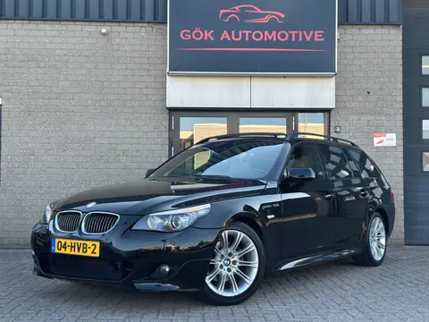BMW 5-serie Touring 525i High Executive / VOL / Pano / Line assist / Stuurverwarming / ACC / Night V