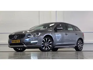 Volvo V60 1.5 T3 Polar+ Dynamic Trekhaak Leer Navi Xenon Parkeerhulp