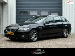 BMW 5-serie Touring 523i Executive NAVI / LEER / CRUISE