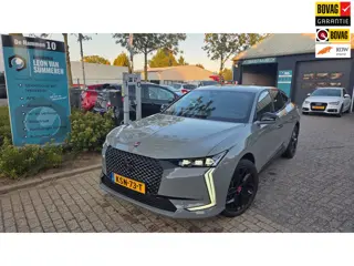 DS 4 1.2 PureTech Performance Line Automaat l Head up Display l ACC l Electrische stoelen met memori