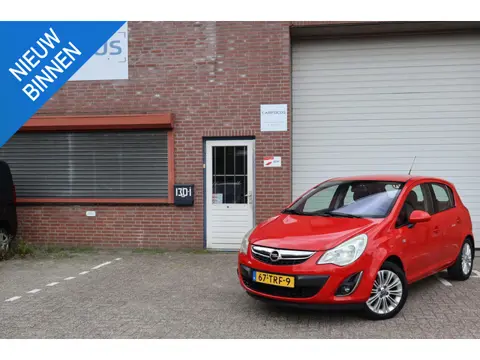 Opel Corsa 1.4-16V Cosmo NAP 3e eigenaar Leder PDC Airco Cruise APK
