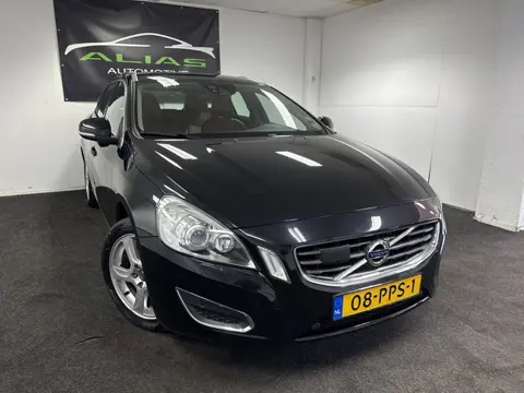 Volvo V60 1.6 T3 Summum - Lane assist - Memory stoelen - Navi - Airco - APK 2027
