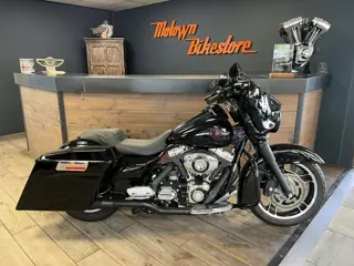 Harley Davidson FLHX Streetglide Rinehart Exhaust Stretched Saddlebags