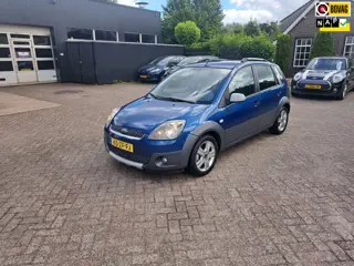 Ford Fiesta 1.4-16V Crossroad