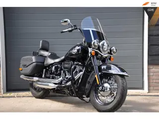 Harley Davidson FLHCS Heritage Softail Classic 114 13500 KM 5HD
