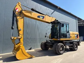 Cat M322D (bj 2014)