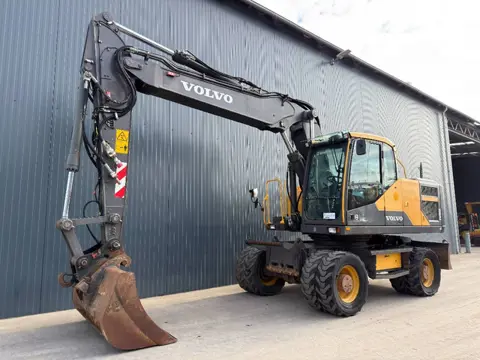 Volvo EW180E (bj 2015)