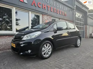 Toyota Yaris 1.0 VVT-i Aspiration Airco! Trekhaak! 5-Deurs! Nette Auto!