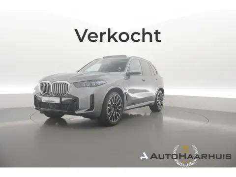 BMW X5 xDrive50e | Rijklaar! | Elek. trekhaak | Stoel+stuurverw.| Pano | HUD | Luchtvering | 360*+PD