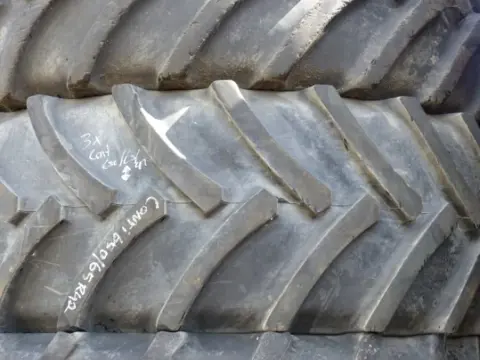 R42 Continental 650/65R42