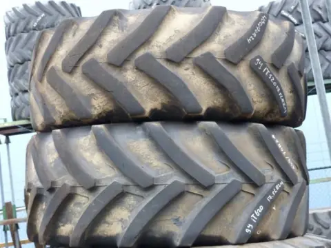 R24 Goodyear 17.5/24