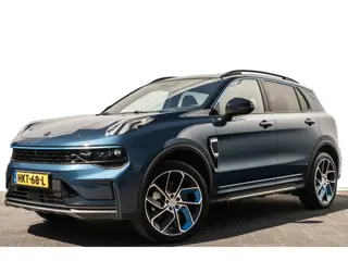 Lynk & Co 01 1.5 Plug-in Hybrid 262 Pk I Zwarte hemel I Panoramadak | Stuurverw. | 360 Camera | 20 i