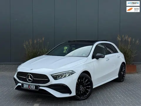 Mercedes-Benz A-klasse 250 e AMG Line FULL PANO|WIDESCREEN|LEDER|SFEERVERLICHTING