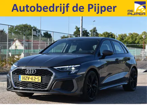 Audi A3 Sportback 35 TFSI edition one 3x S-Line 150pk | Stoelverwarming | Camera | Virtual Cockpit |