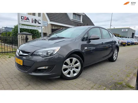Opel Astra 1.4 Turbo Business+